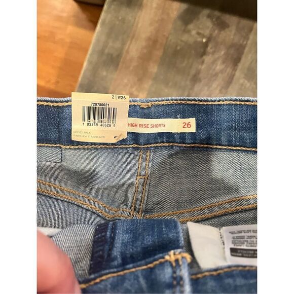 Levi’s High-Rise Shorts Slim Hip Sz 2/ 26 NWT - Picture 6 of 7